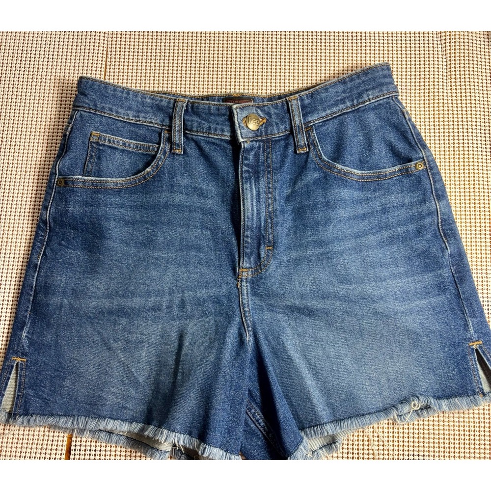 Lee Women's Blue Denim Shorts Size 6